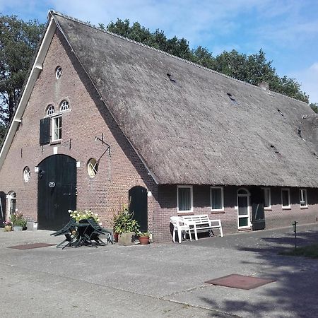 Boerderij De Aarnink Apartment Heeten Bagian luar foto